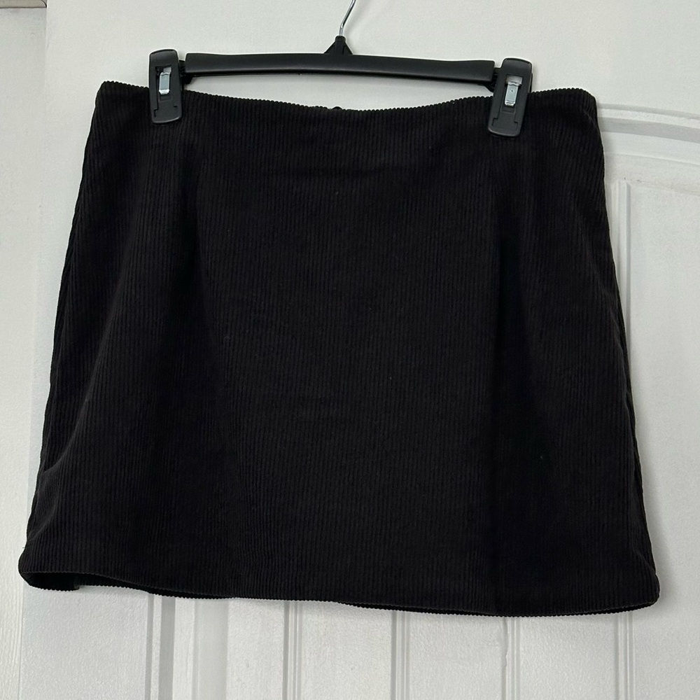 Halara Black Mini Corduroy Skirt